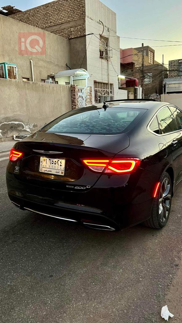 كرايسلر 200